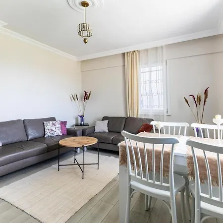 Private Furnished Detached House In Uskudar بيت للعطل *